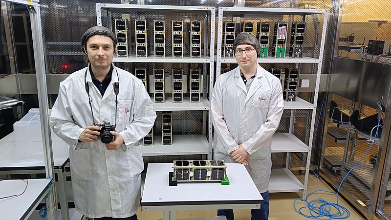 Файл:Спутник 1.jpg