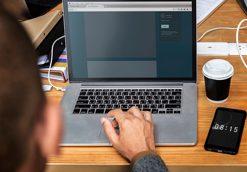 Файл:Website-template-design-laptop-screen 53876-20864.jpg